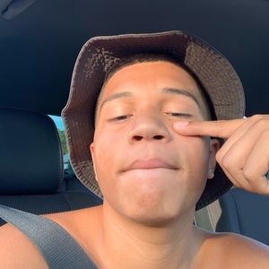 Meet your Posher, Xavion